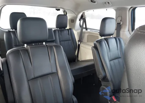 2011 Chrysler Town & Country Touring-L z USA, uszkodzony, nr VIN 2A4RR8DG3BR780744